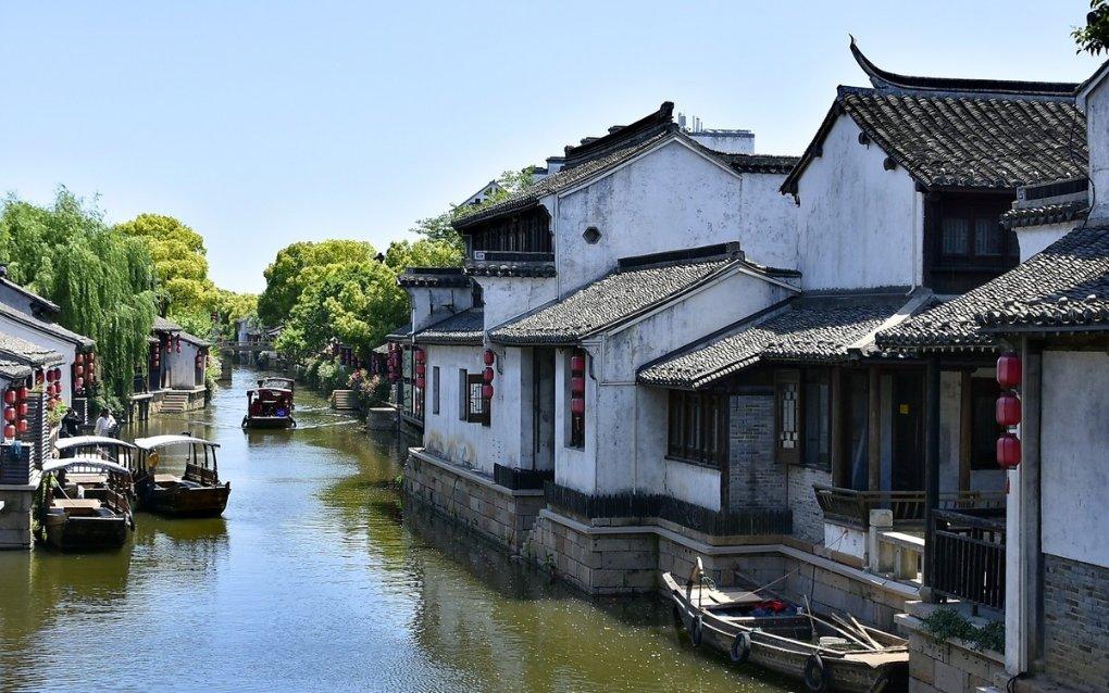 冰箱下面生锈，门掉下来了，其他都好的，能修理吗？游戏画面